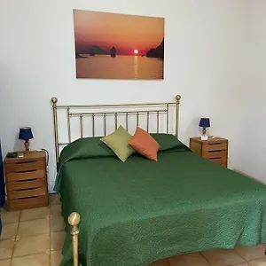 https://appartamento-rosa-lipari-isola-lipari.sicilyhotelsitaly.net